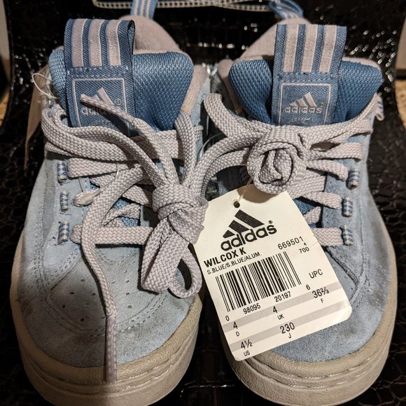 Adidas Sneakers - Picture 1 of 4